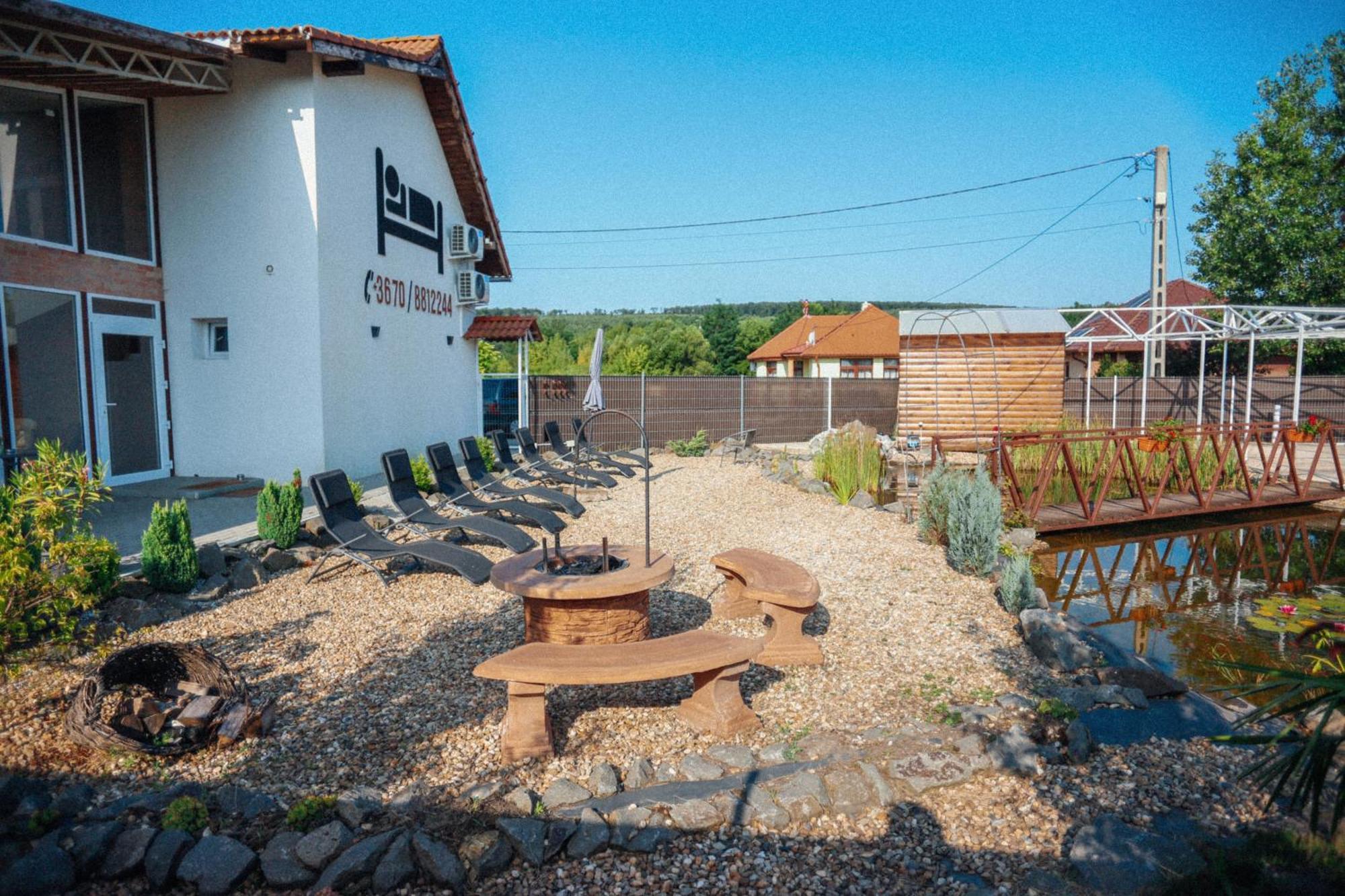 Megnyugtat-Lak Apartmanhaz Demjén Екстериор снимка